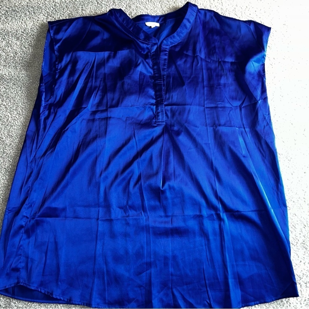 JODIFL Boxy Blue Sleeveless Blouse with Mandarin Collar